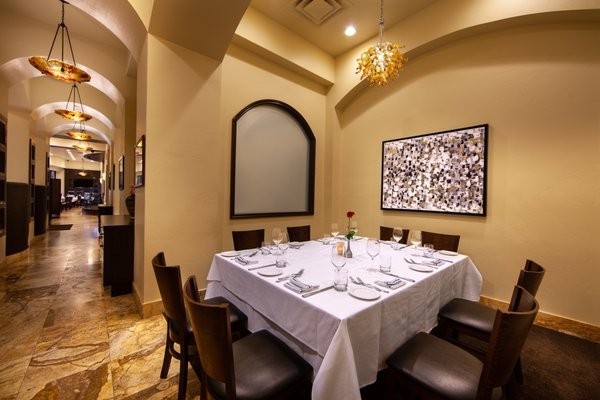 Ferraro’s Italian Restaurant &amp; Wine Bar