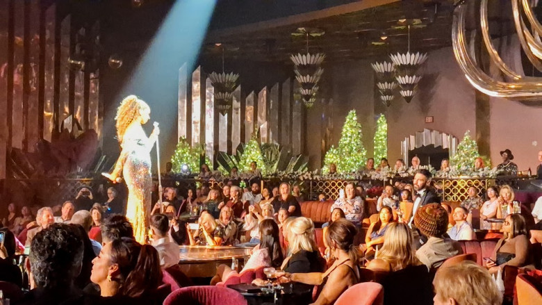 'LEONA LEWIS - A Starry Night' at VOLTAIRE