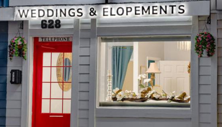 Say I Do Chapel Opens on Las Vegas Boulevard for Weddings